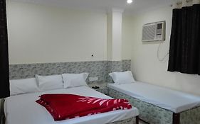 Khan Guest House 3*