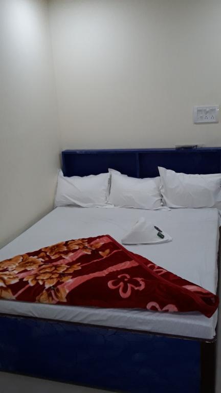 Oyo 66643 Khan Guest House Kolkata Exterior photo